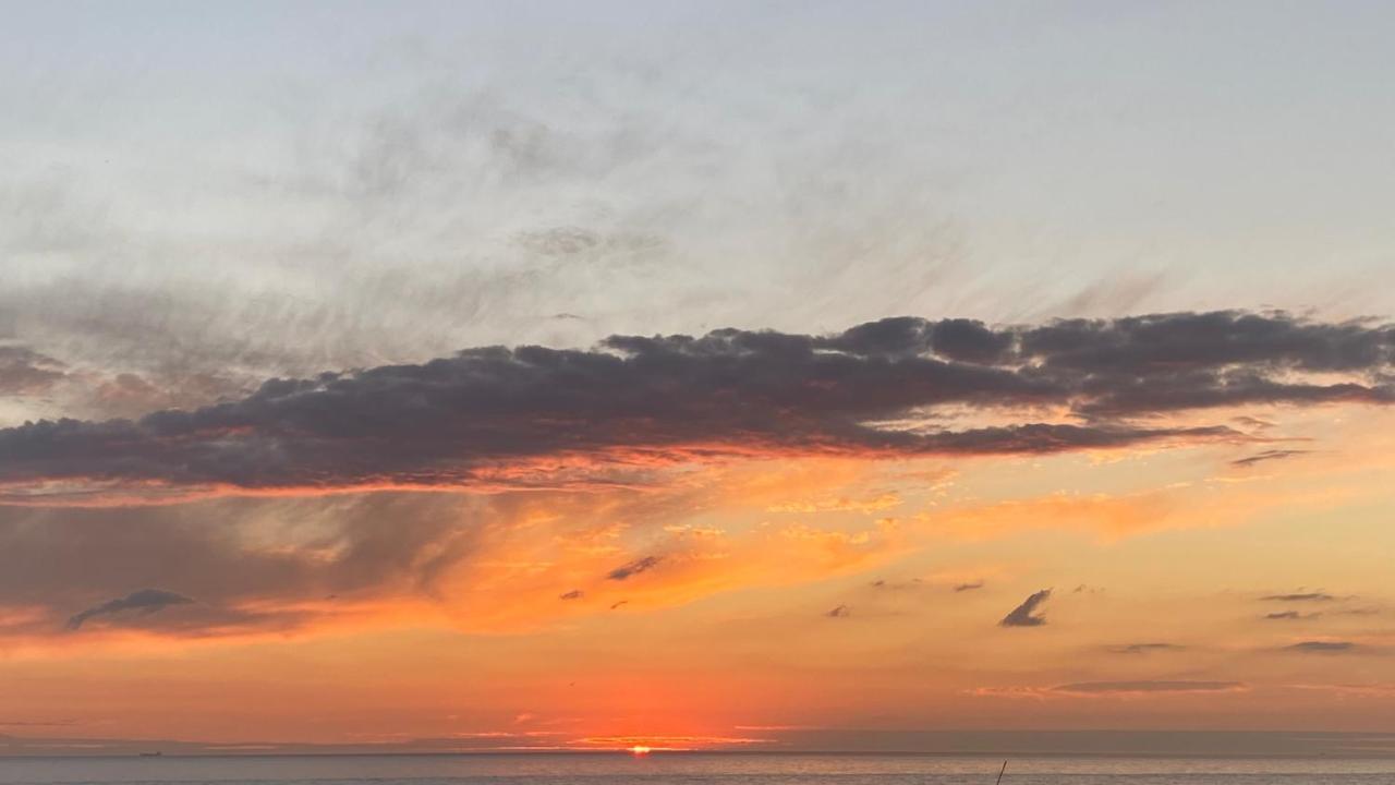 Rock'S Beach Spot Suit Costa da Caparica Esterno foto
