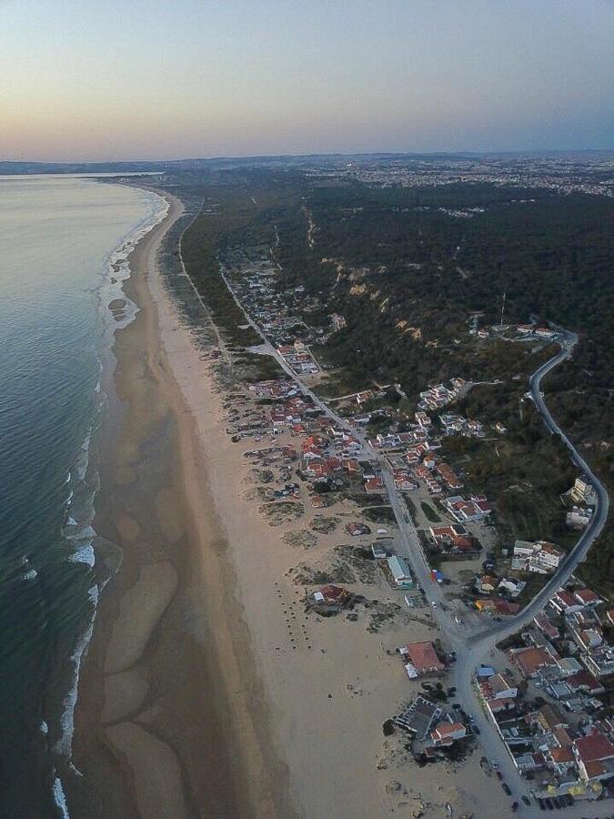 Rock'S Beach Spot Suit Costa da Caparica Esterno foto